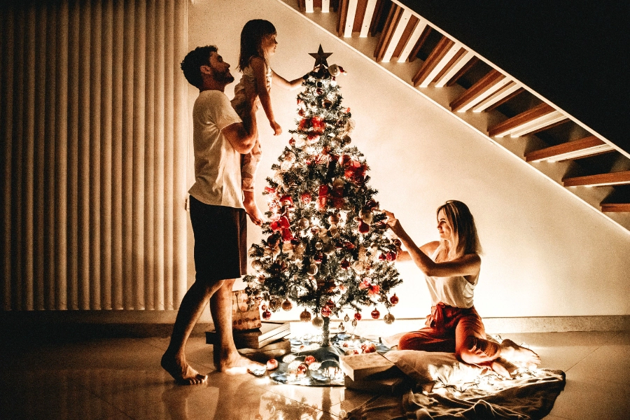 Uređenje doma za doček Nove 2026. godine, ideje, jelka, pokloni